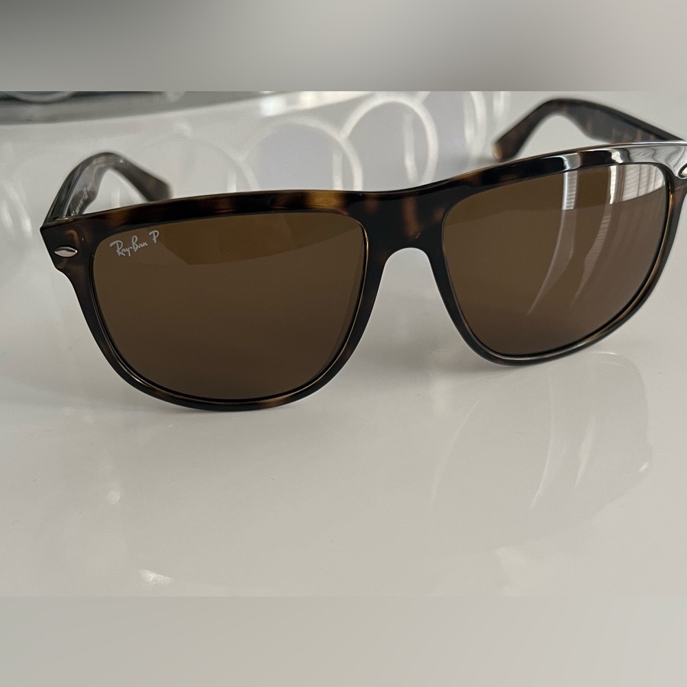 Ray-Ban
